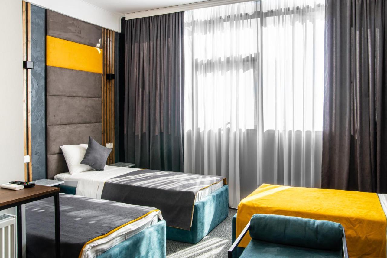 Bg Palace Hotel Tbilisi Eksteriør bilde
